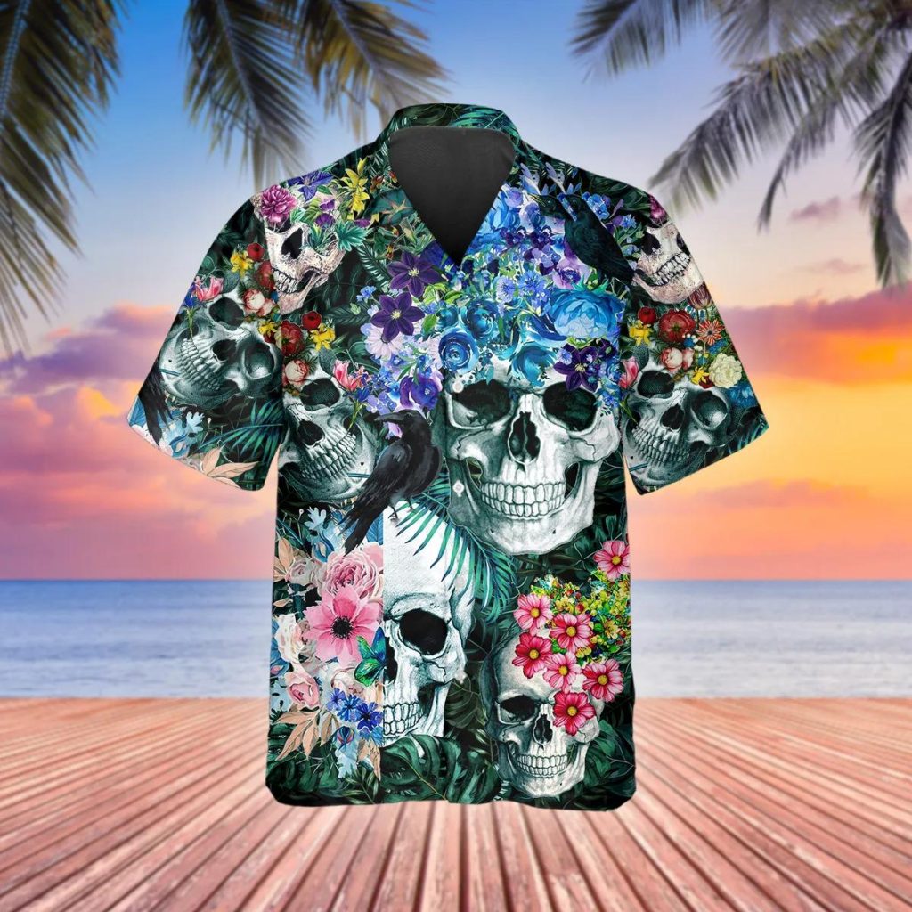 Aazon.co : FOCO En's NCAA College Tea Logo Floral Tropical Hawaiian-963634